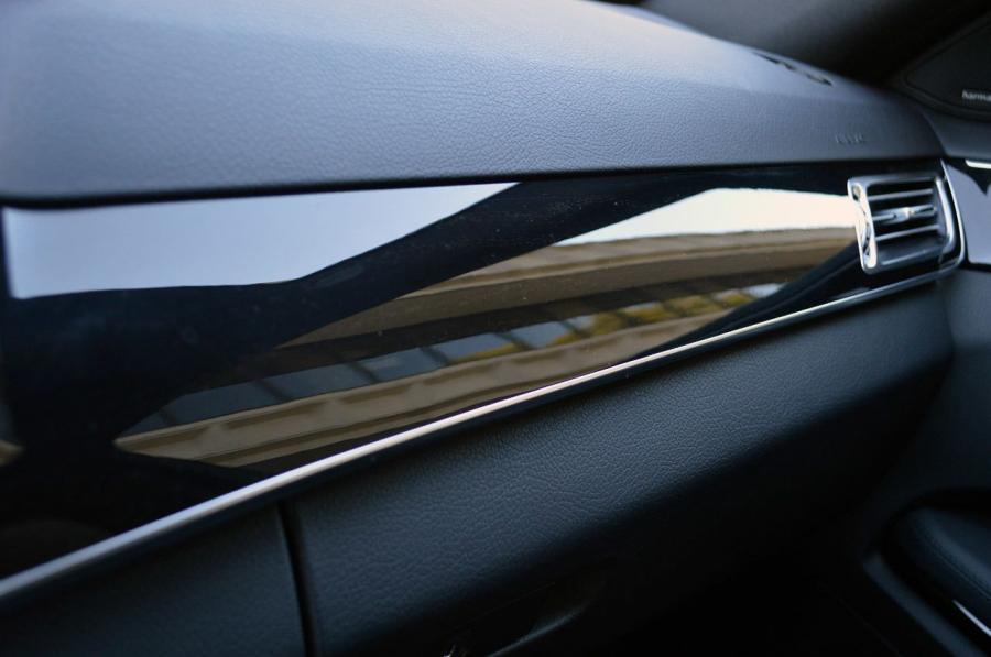 Mercedes-Benz E350 4Matic Sedan 2014 года  (фото 31 из 40)
